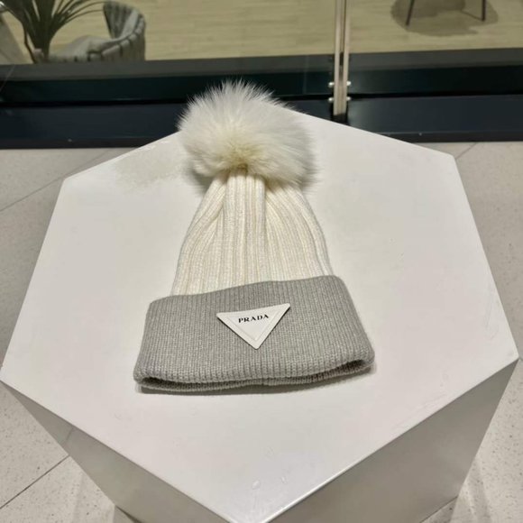 💎✨AUTHENTIC✨💎Prada hat - Picture 1 of 4